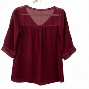 LIGHT weight burgundy 1/2 sleeve v-neck blouse with sheer detail at back